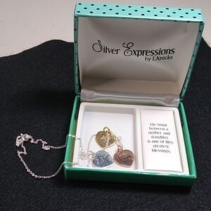 Siler Expressions Silver tone metal necklace 3 heart's Mother Daughter Friends